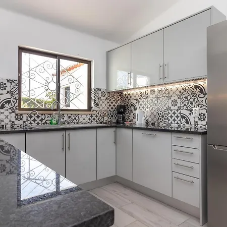 Casa Santa Barbara Villa *